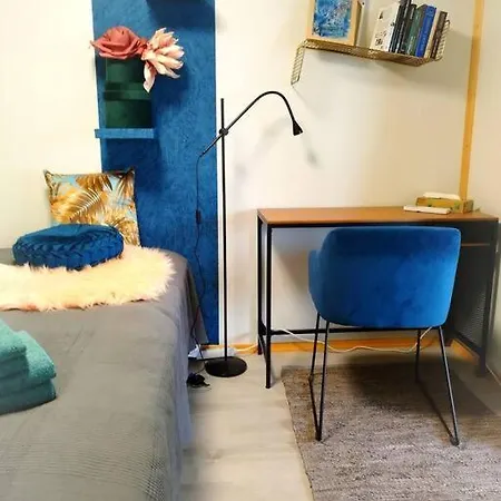 Delightful Tiny River-view Holiday home