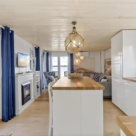 Delightful Tiny River-view Dovolenkový dom *