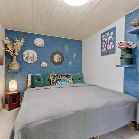 Delightful Tiny River-view Дом отдыха