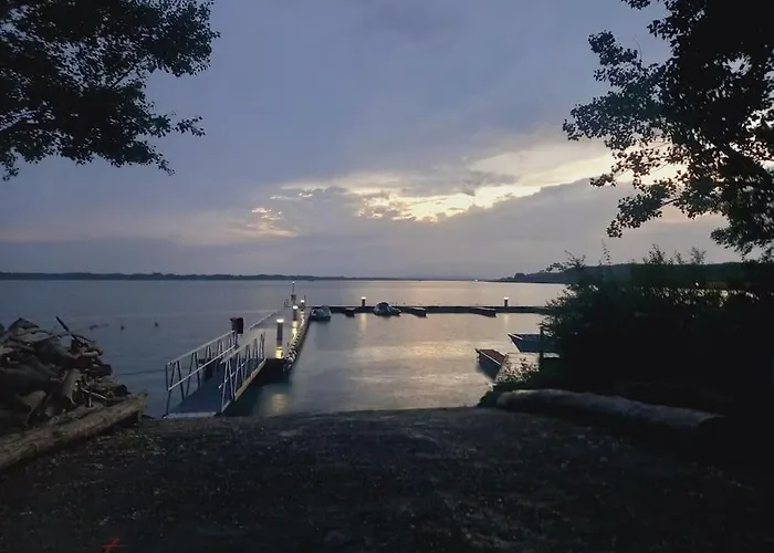 Delightful Tiny River-view *