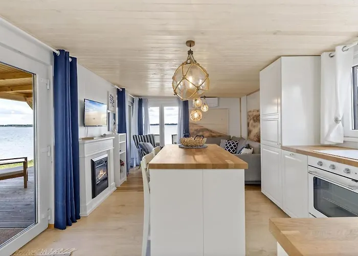 Delightful Tiny River-view בית נופש *