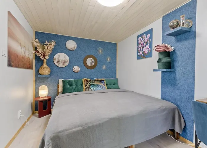 Delightful Tiny River-view בית נופש